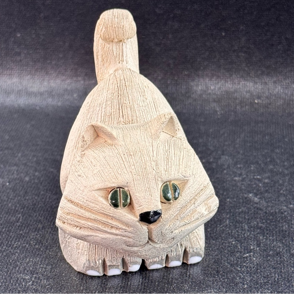 Artesania Rinconada White Cat with Green Eyes #12 Retired Uruguay Signed